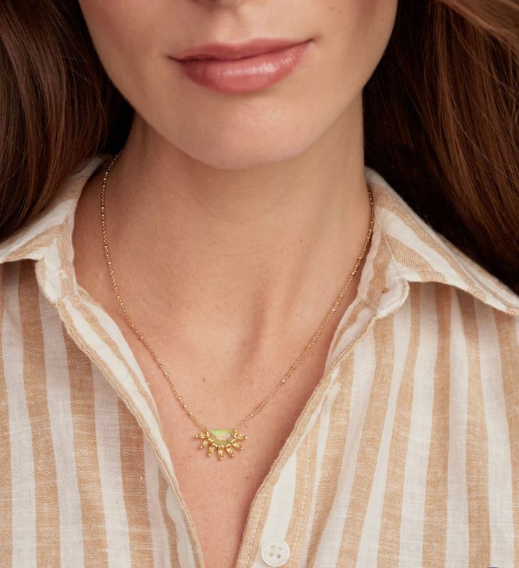 KENDRA SCOTT: SAMANTHA SUN PENDANT NECKLACE