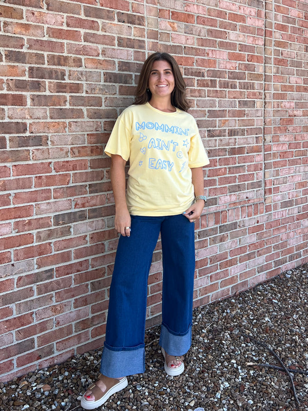MOMMIN AINT EASY TEE