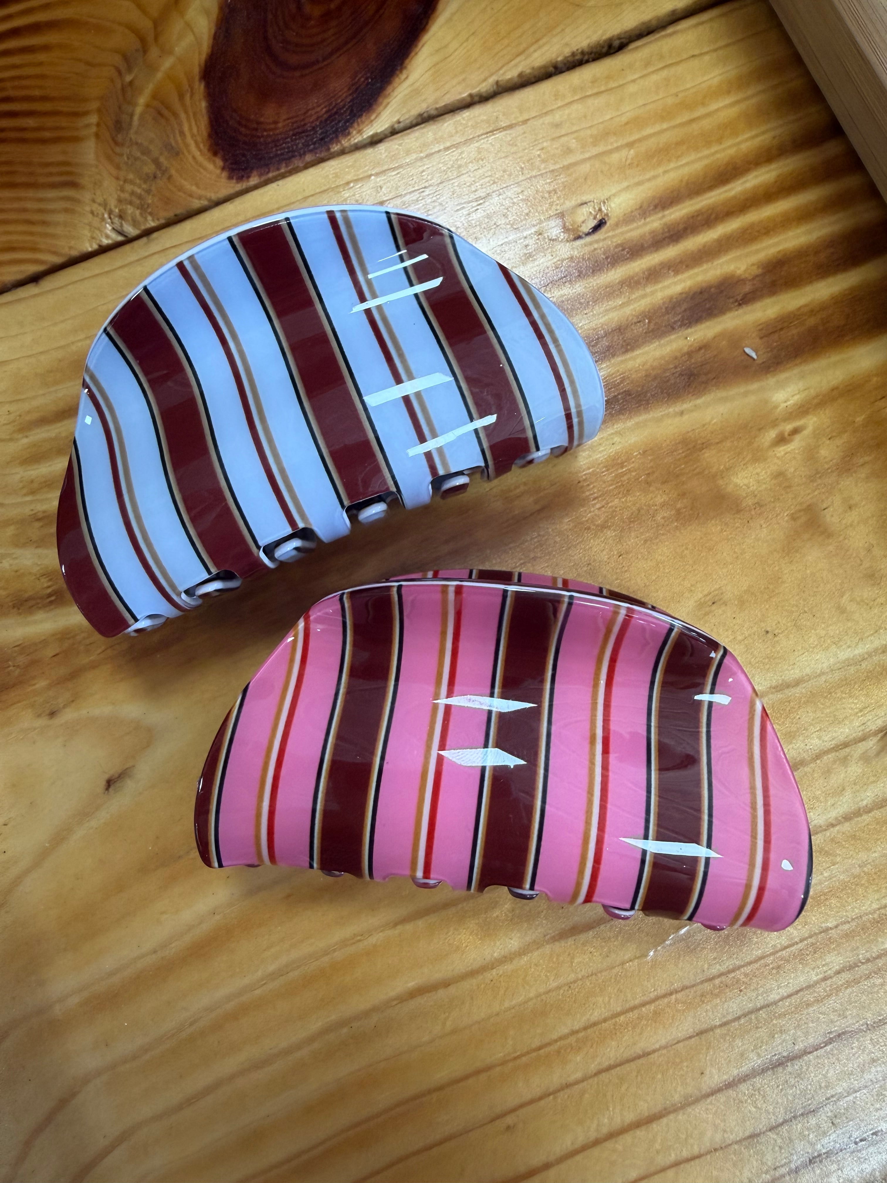 RETRO STRIPED CLAW CLIP- 2 COLORS