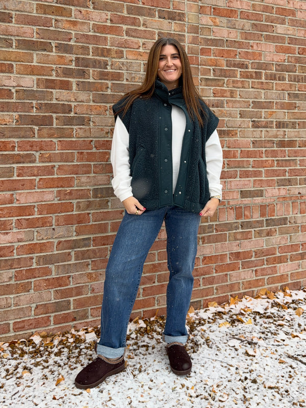 CLASSIC CUFFED BOYFRIEND JEANS