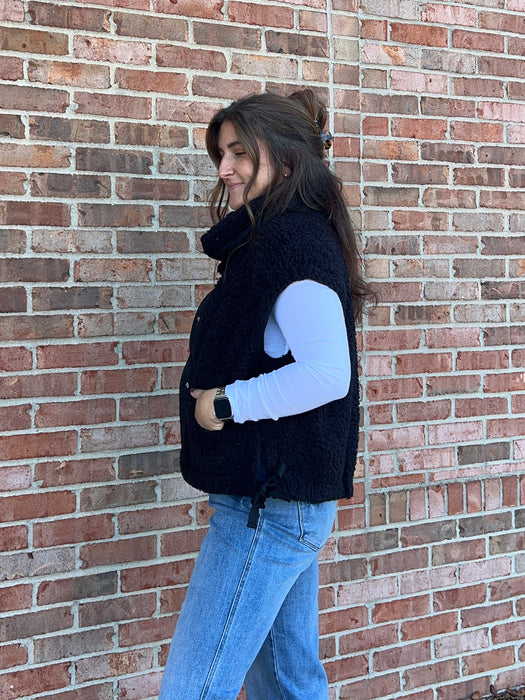 FAUX FUR VEST- 2 COLORS