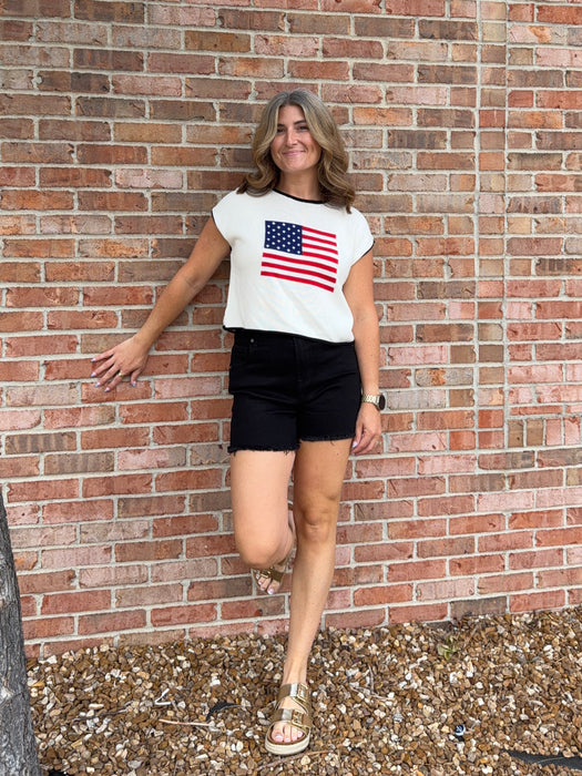 BLACK TRIM FLAG TOP