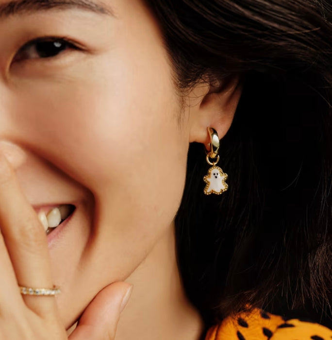 KENDRA SCOTT: GHOST HUGGIE HOOP