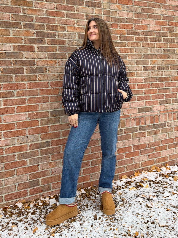 NAVY STRIPED PUFFER JACKET