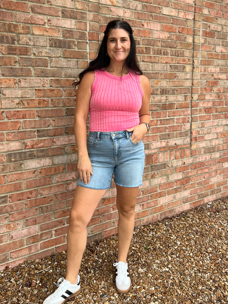 RAW HEM DENIM SHORTS