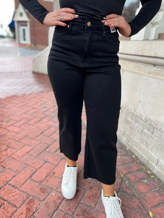 TUMMY CONTROL BLACK CROPPED JEANS