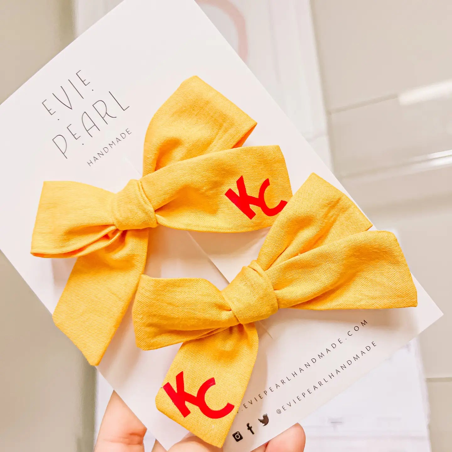 GOLD KC PIGTAIL BOW SET