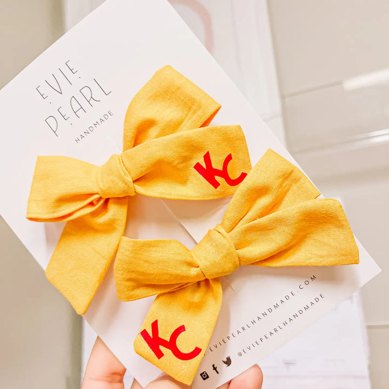 GOLD KC PIGTAIL BOW SET