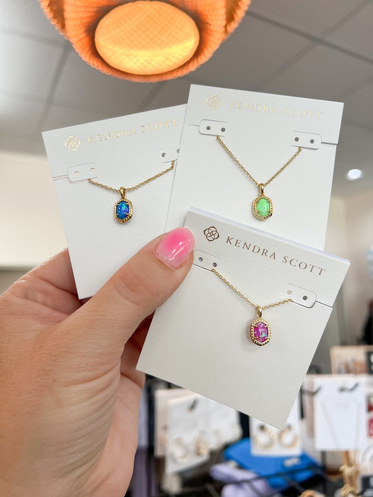 KENDRA SCOTT: DAPHNE FRAMED PENDANT NECKLACE