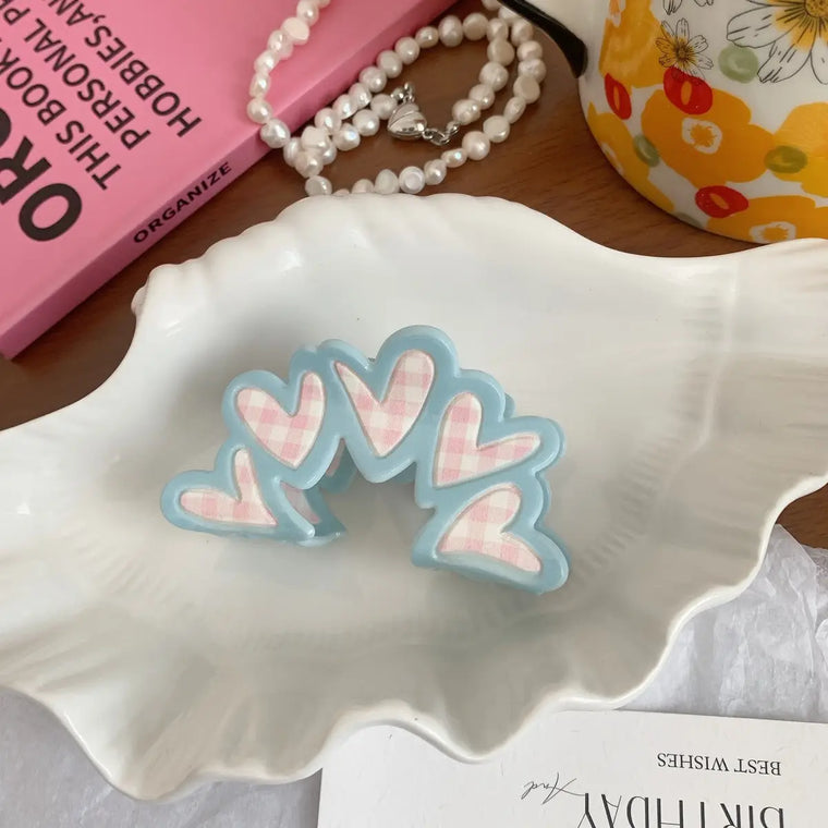 CHECKERED HEART CLAW CLIP