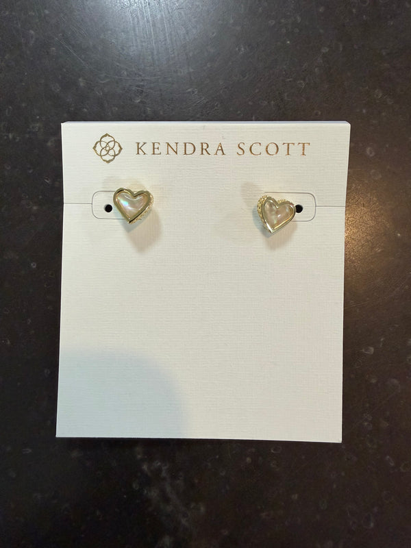 KENDRA SCOTT: FRAMED ARI HEART STUD EARRING