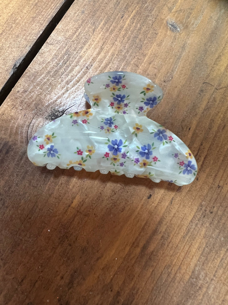 DAINTY FLORAL CLAW CLIP