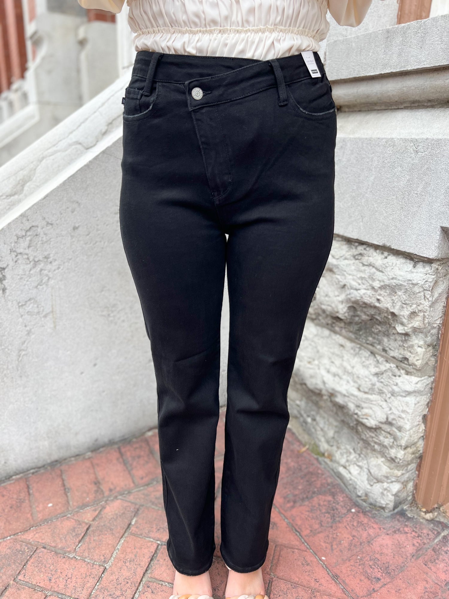 BLACK CRISS CROSS WAISTBAND JEANS