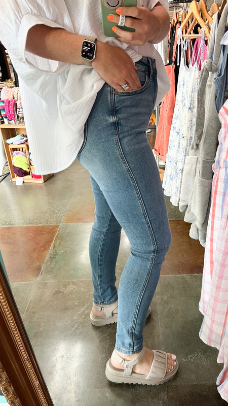 TUMMY CONTROL SKINNY JEANS