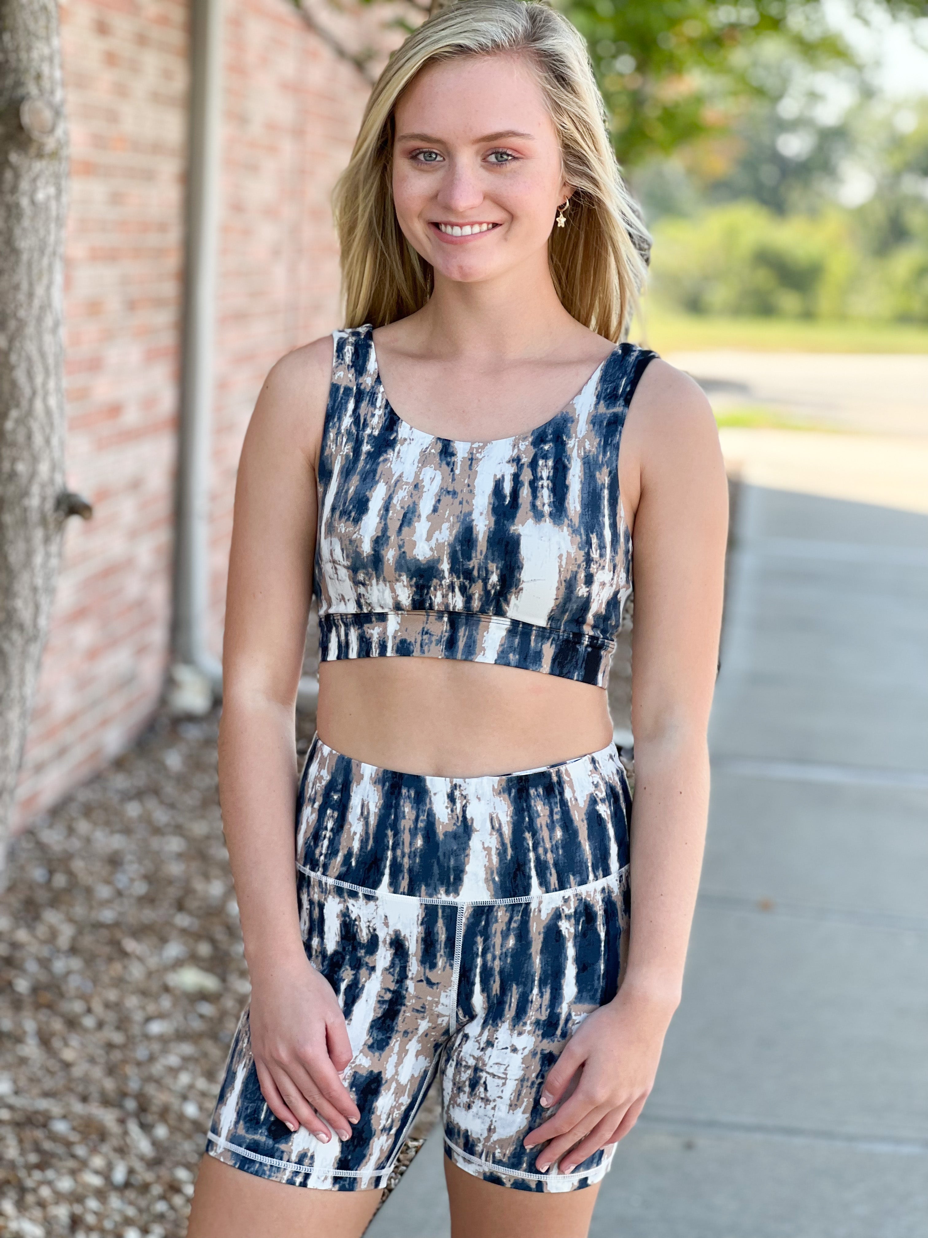 SNOWY LAKE BIKER SHORTS