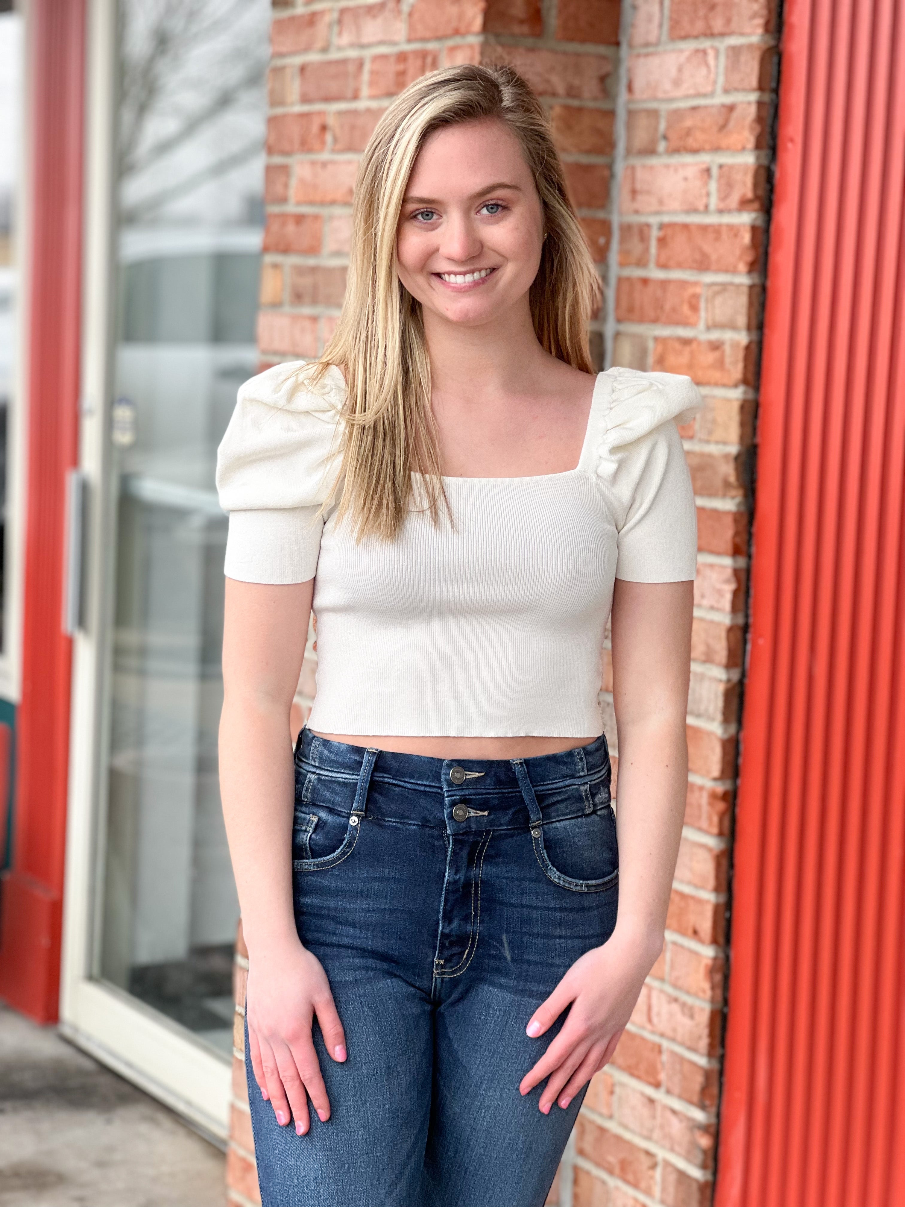 PUFF SLEEVE CROP TOP