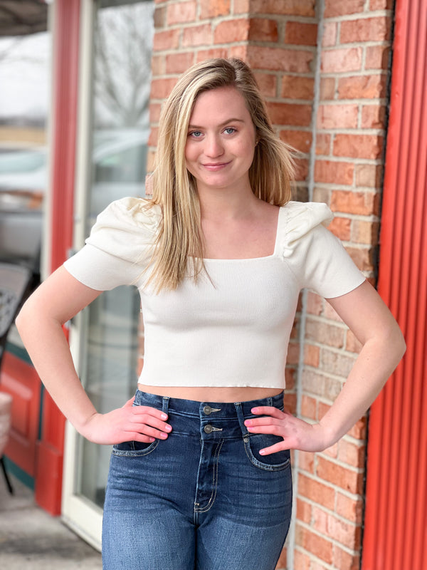 PUFF SLEEVE CROP TOP