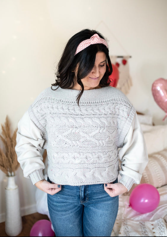 CABLE KNIT CONTRAST SWEATER