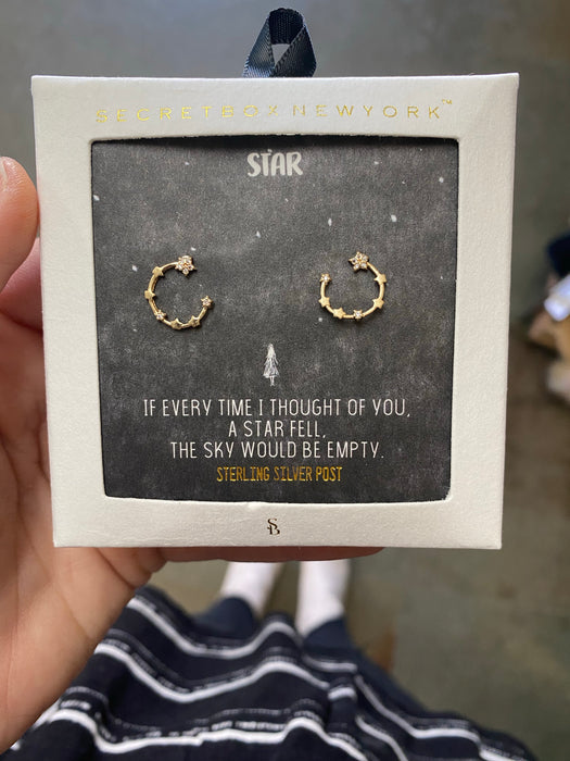 BOXED STUD EARRINGS