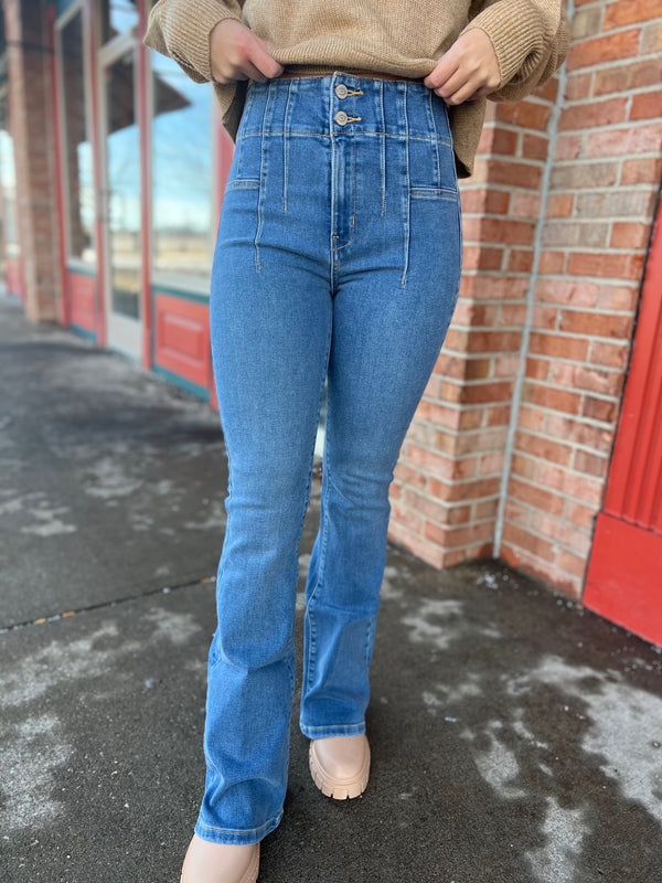 PINTUCK DETAIL FLARE JEANS