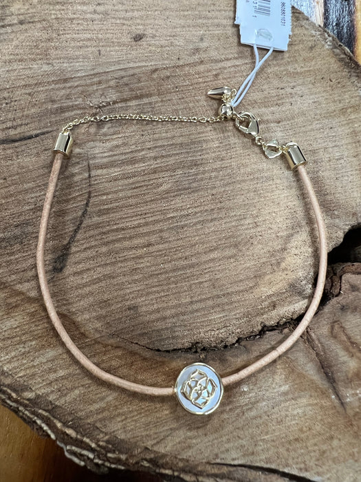 KENDRA SCOTT: STAMPED DIRA BRACELET