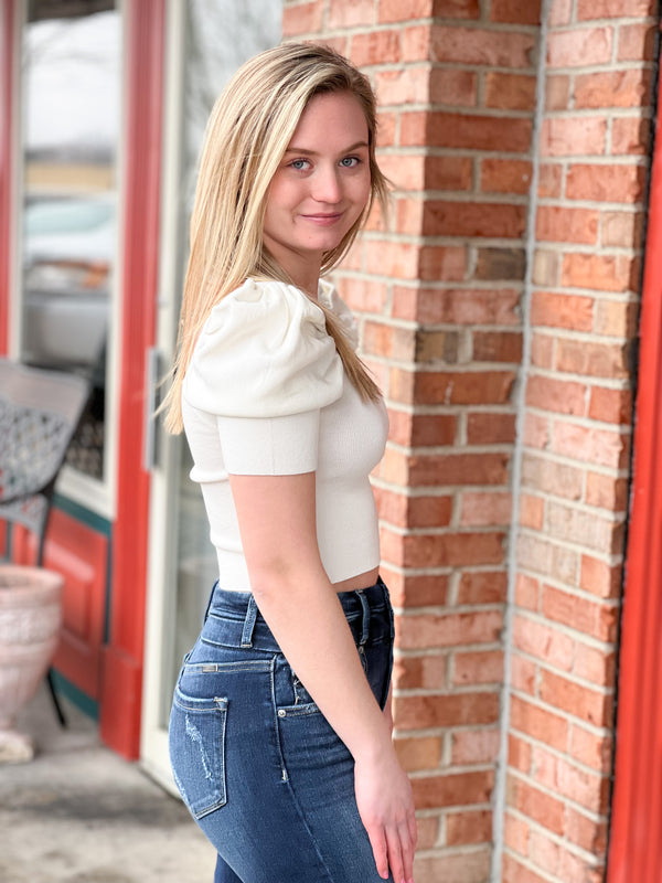 PUFF SLEEVE CROP TOP
