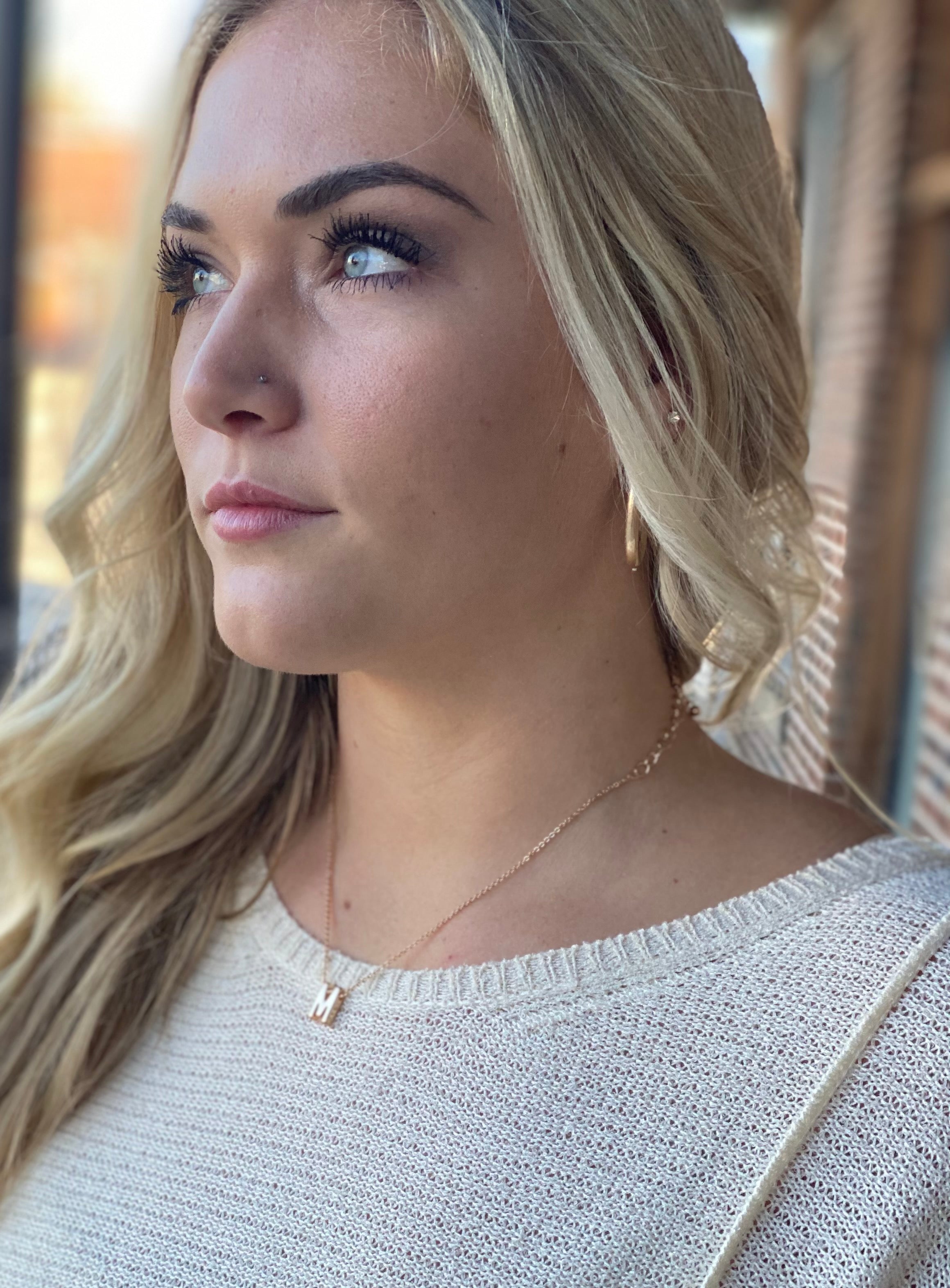 SIMPLE INITIAL NECKLACE