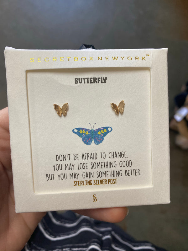 BOXED STUD EARRINGS