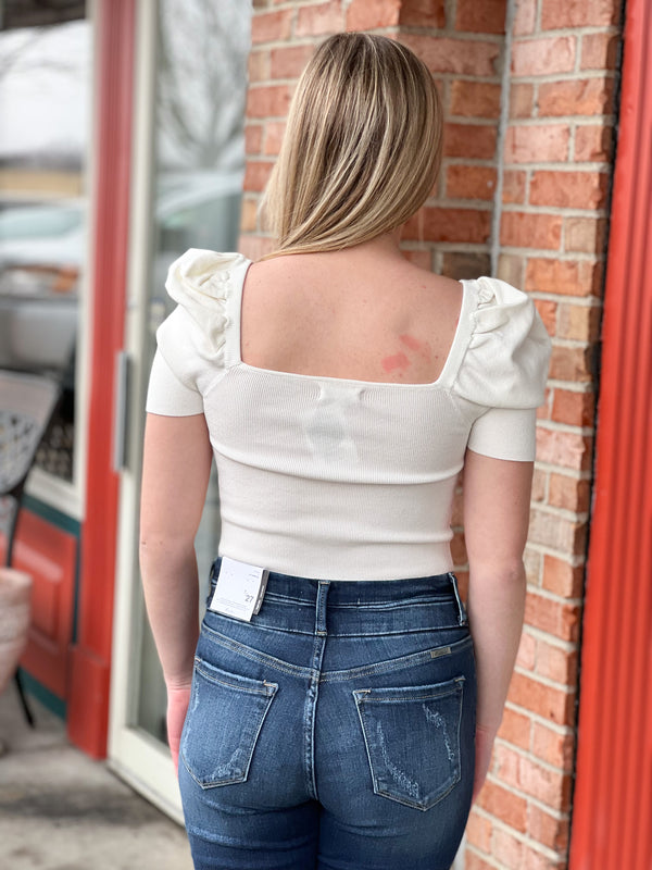 PUFF SLEEVE CROP TOP