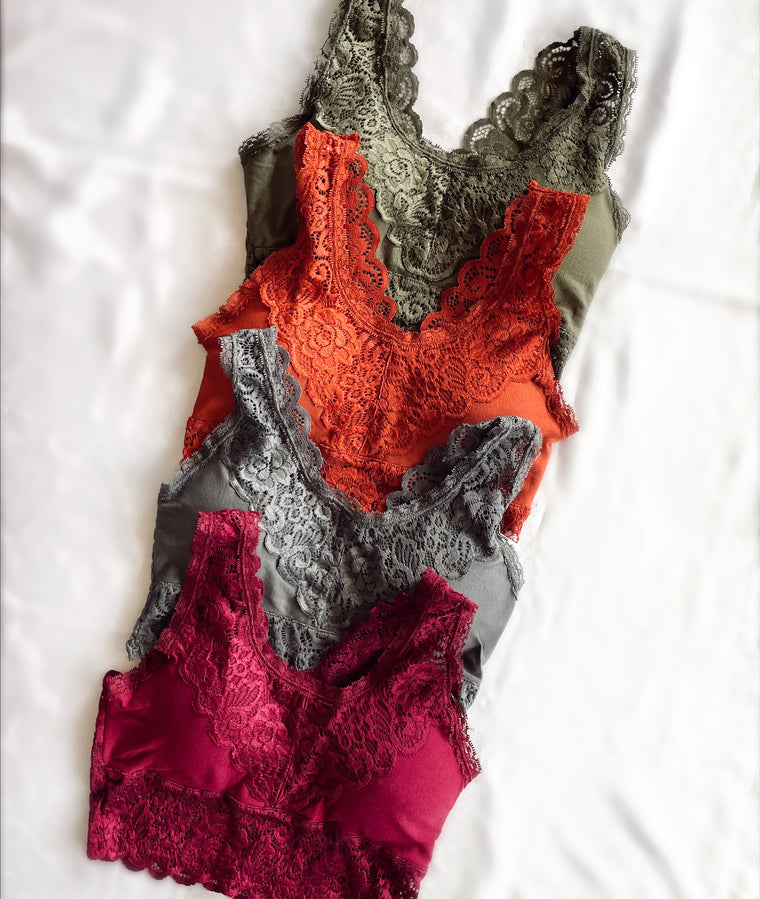 FLORAL LACE BRALETTE