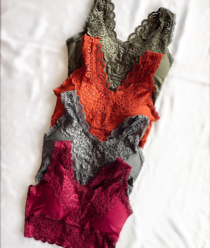FLORAL LACE BRALETTE