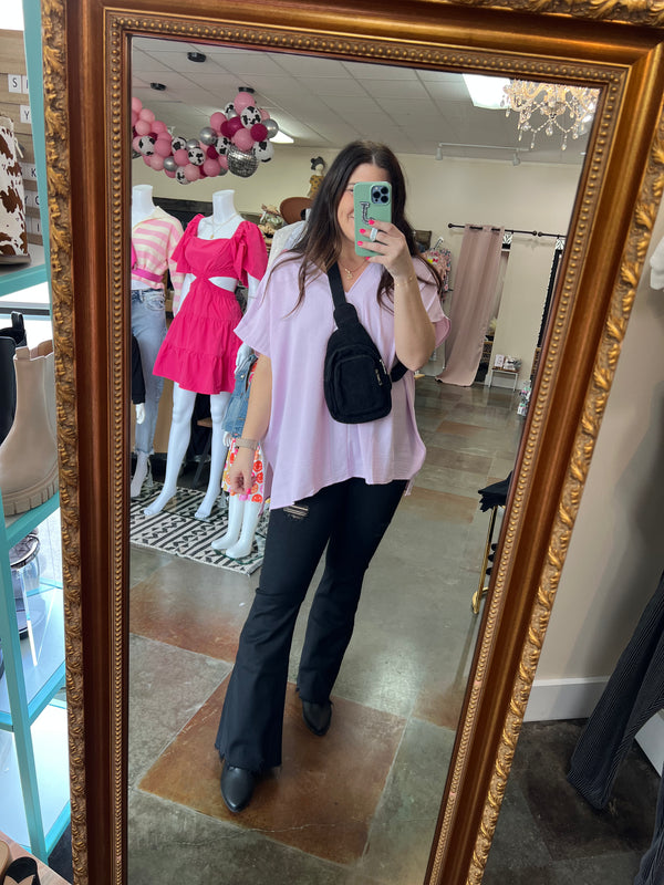 LILAC LOVE V NECK TOP