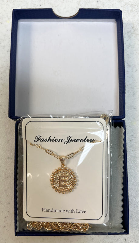 LAYERED INITIAL PENDANT NECKLACE