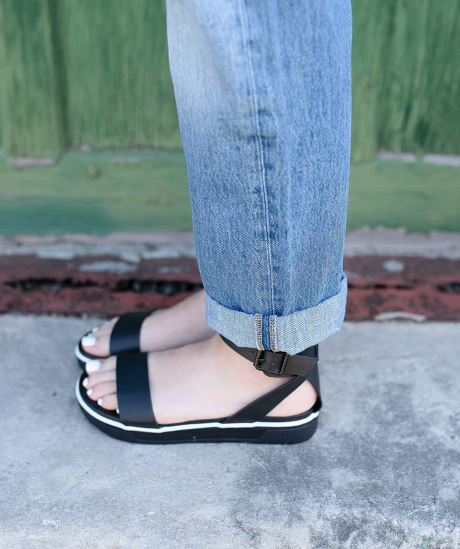 ELLEN BLACK SANDAL